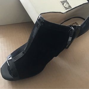 Anne Klein Akyamila Vintage Black Suede Peep Toe Heels Booties size 8.5m NIB